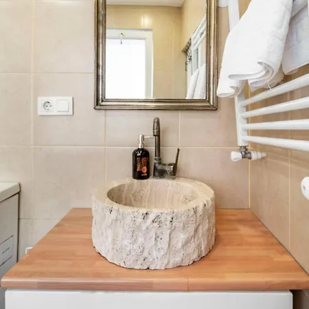 Apartment Evin Istanbul